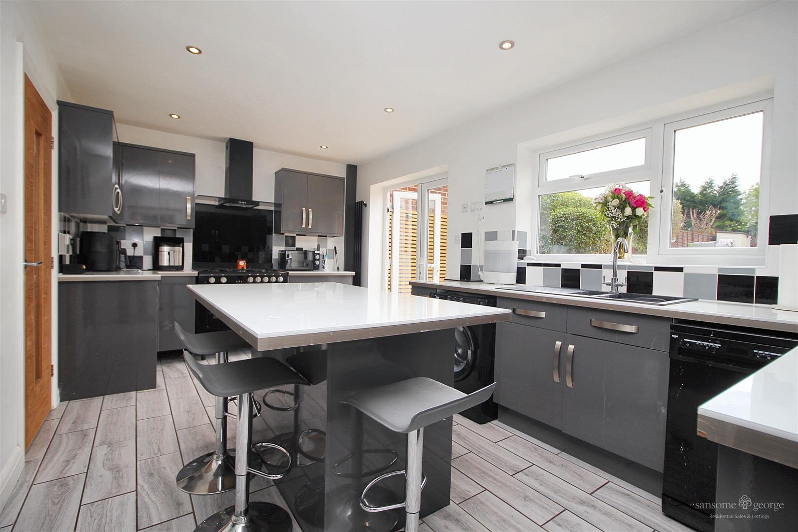 2 bed property in Mayfair, Reading